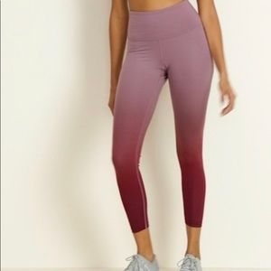 NWT Old Navy Mauve Ombré 7/8 Elevate Leggings